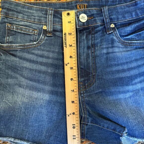 Kut from‎ the Kloth | Women's High-Rise Denim Shorts - Innovation, Size 4 - Picture 9 of 12